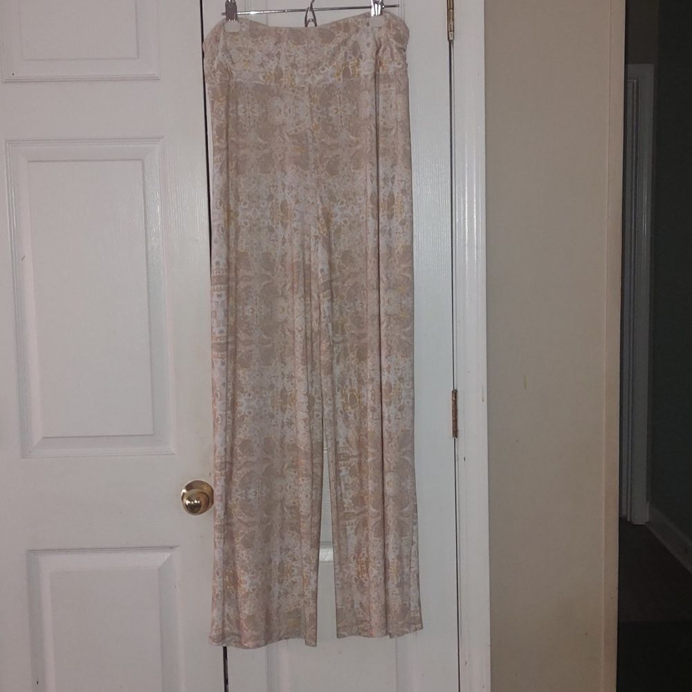 Cato Woman white tan light peach pull on wide hem dress casual comfy pant